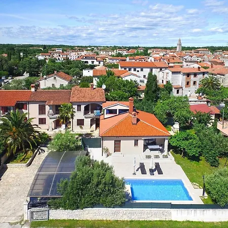 Mit Privatpool Fuer 6 Personen Ca 100 Qm In Galizana, Istrien Istrische Riviera Galizana